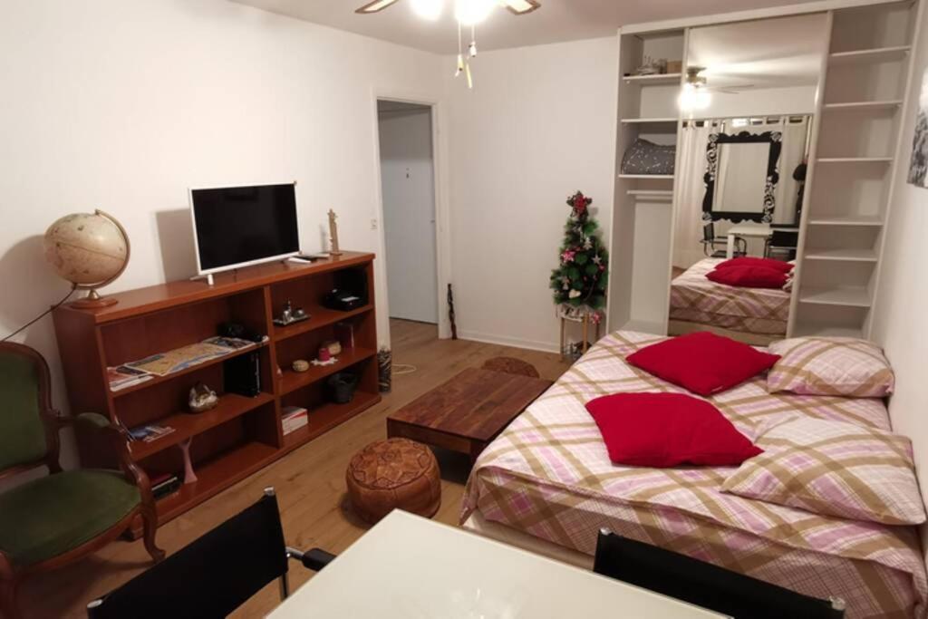 Studio Centre Nice Proche De Mer Екстер'єр фото