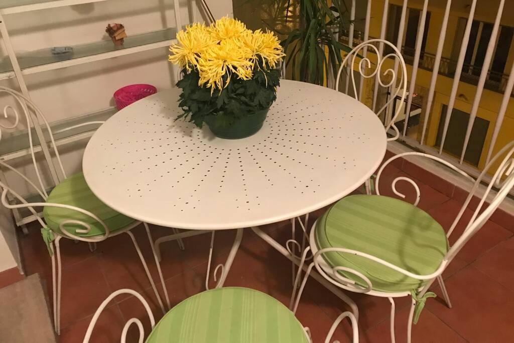 Studio Centre Nice Proche De Mer Екстер'єр фото